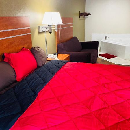 Rodeway Inn Swansea Екстериор снимка