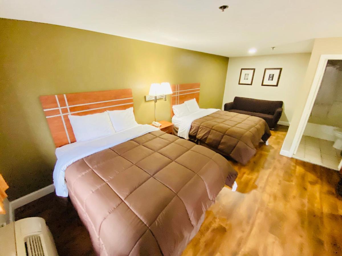Rodeway Inn Swansea Екстериор снимка
