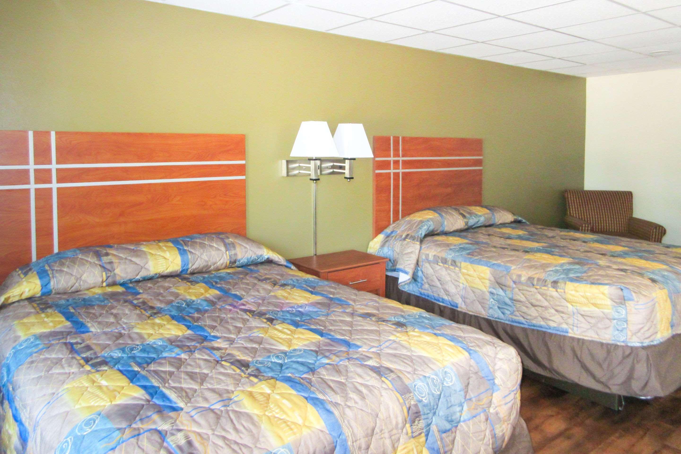 Rodeway Inn Swansea Екстериор снимка